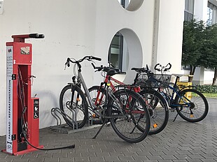 Radwerkstatt auf dem Gelände der DHBW Karlsruhe